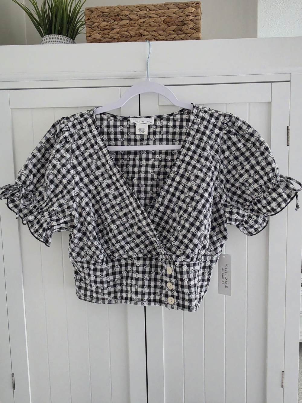 Gingham Puff Sleeve Wrap Crop Top - Black & White..NWT